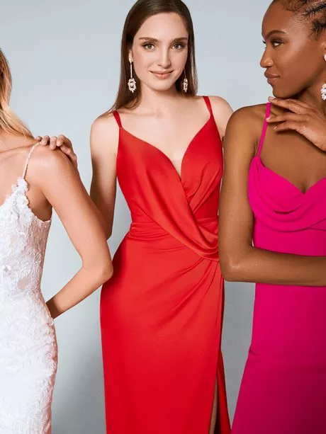 vestidos-de-noche-rojos-2024-00_10-3 Κόκκινα βραδινά φορέματα 2024